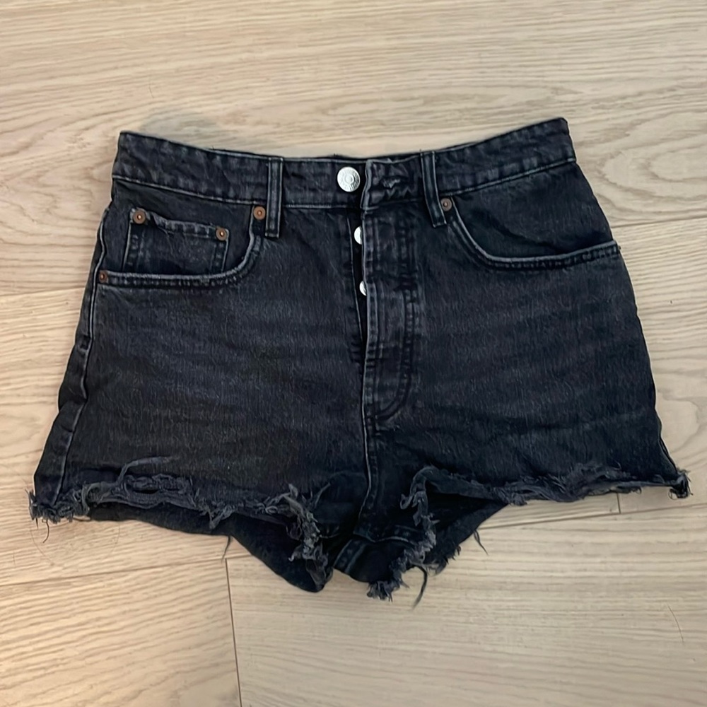 Zara Frayed High Rise Denim Shorts